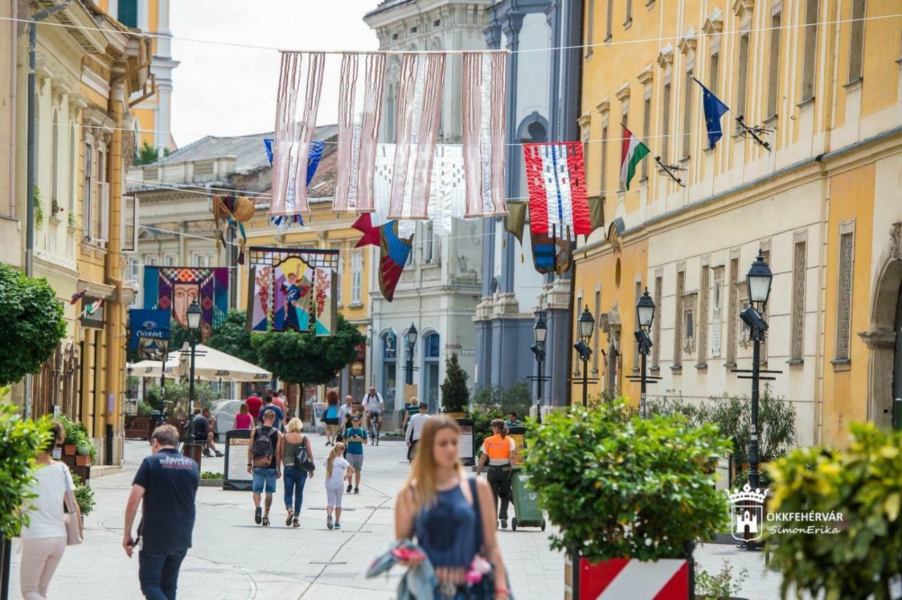 Korona Apartman Székesfehérvár Kültér fotó